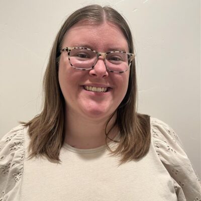 Ariel Munyer, Certified Genealogist